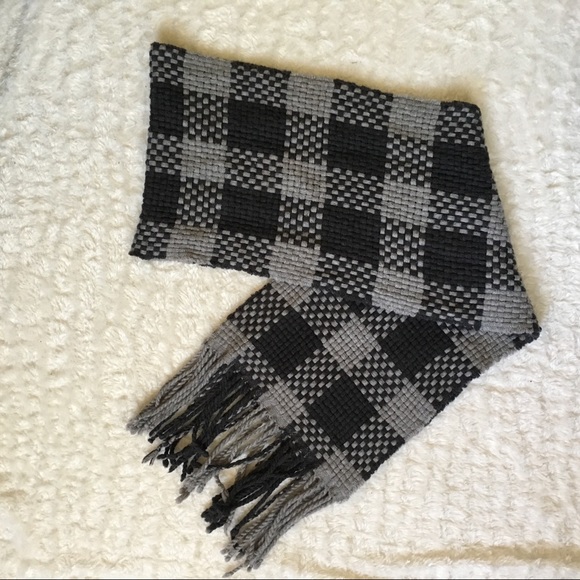 Cozy Charcoal Gray Woven Checkered Scarf w tassels - Picture 2 of 8